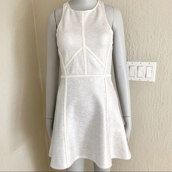 TOPSHOP Knit Fit & Flare Skater Dress Open Back Zipper White Shimmer Metallic - Picture 3 of 16